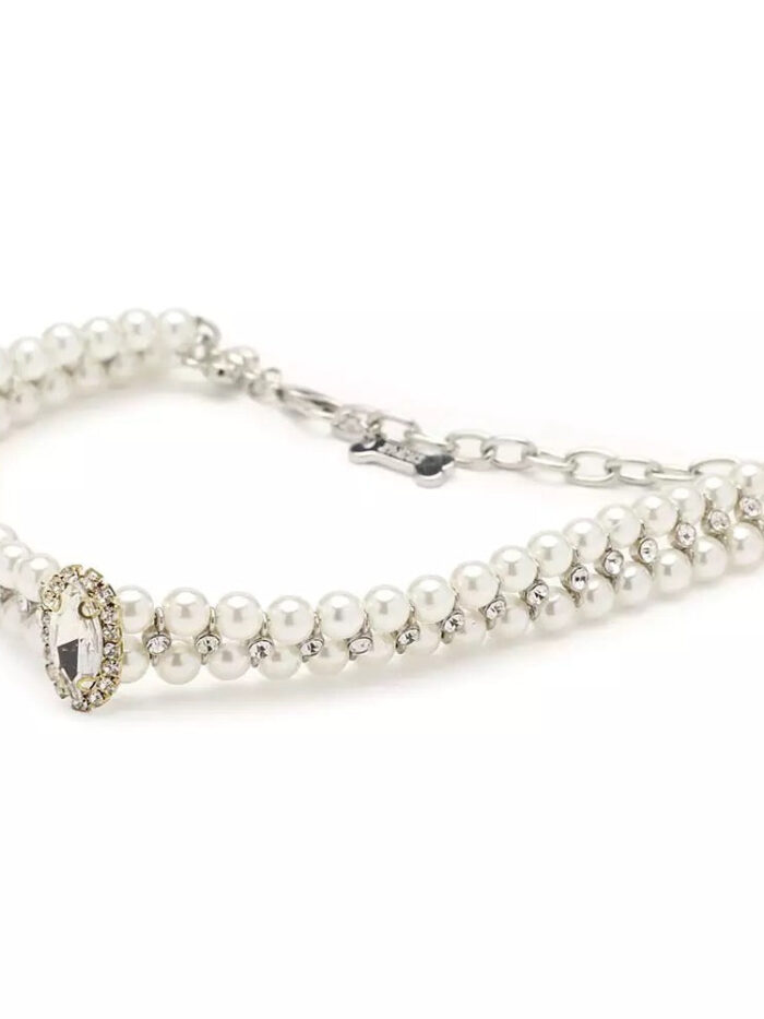 Pearl dog necklace side view showing adjustable chain and lobster clasp closure