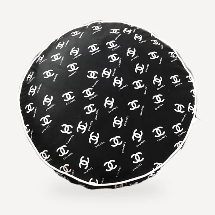 Chewnel Logo Round Cushion Dog Bed in black