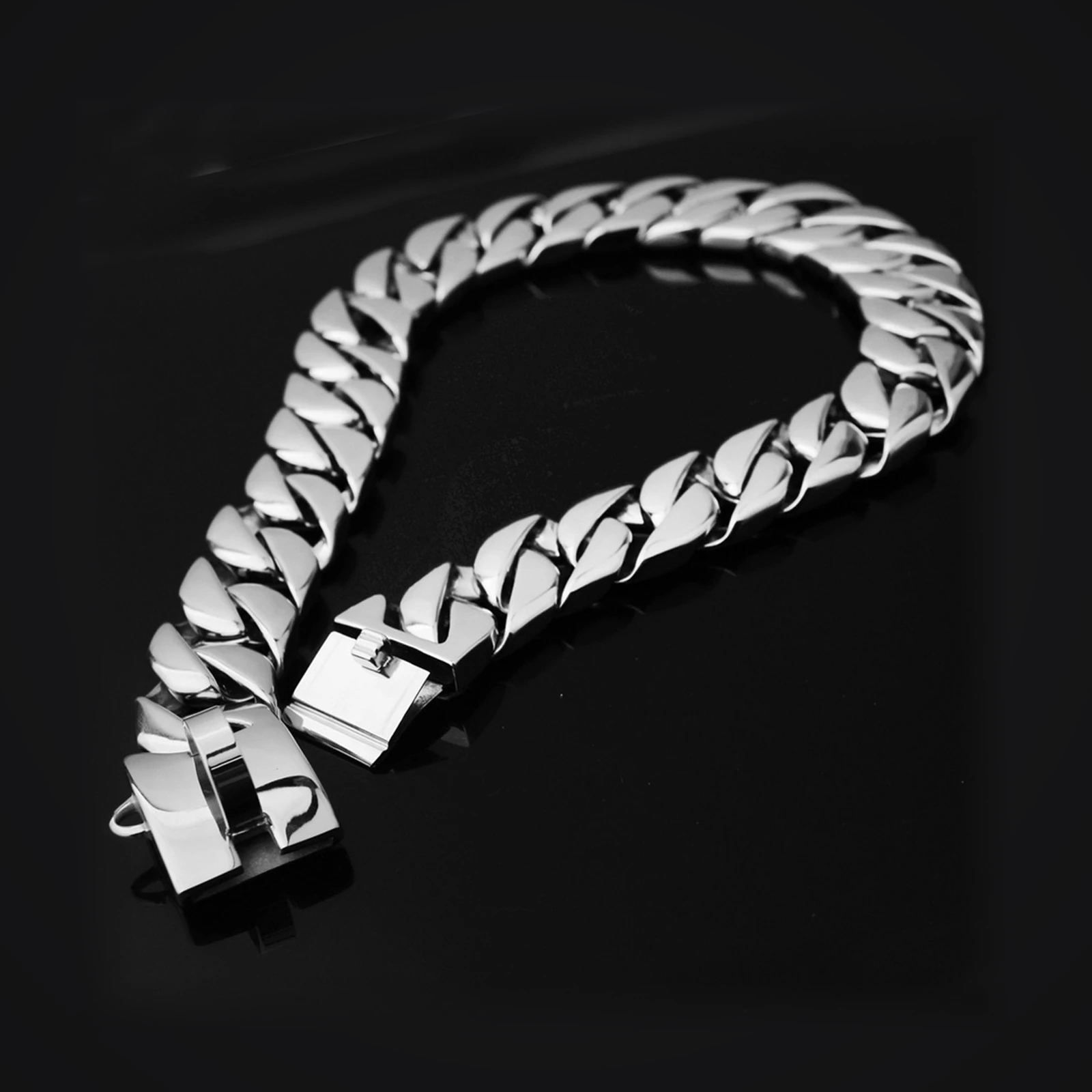 Cuban Link 30mm Dog dog collar view 3