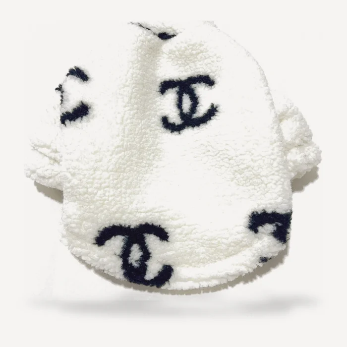 Boucle Logo dog sweater inspired by Chanel view 4