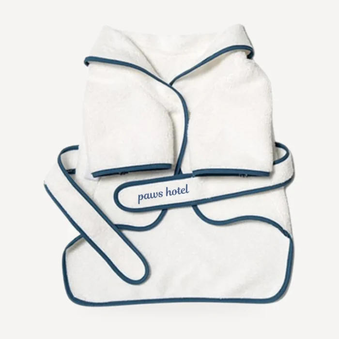 Paws Hotel Bathrobe in white
